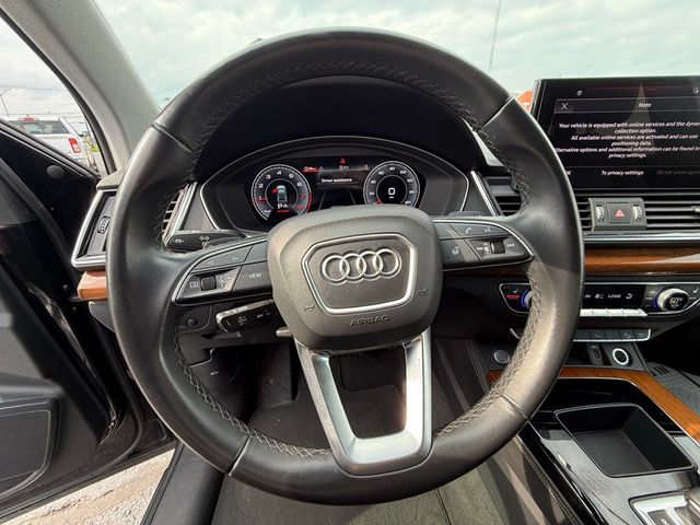 Vehicle image 17 of 32
