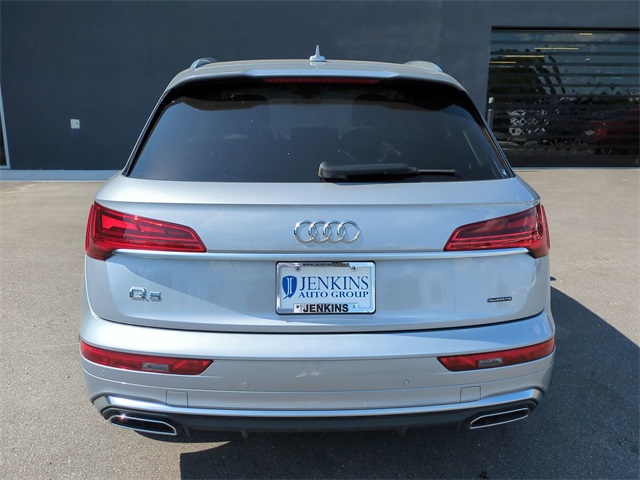 Vehicle image 9 of 30