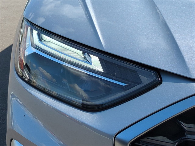 Vehicle image 10 of 30