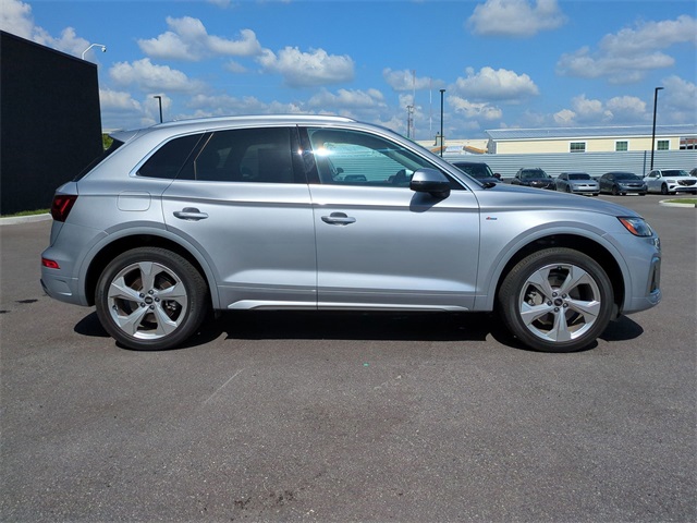 Vehicle image 5 of 30