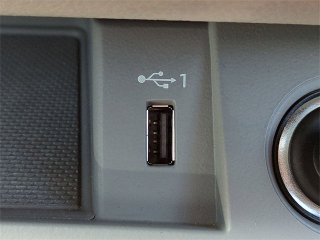 Vehicle image 23 of 30