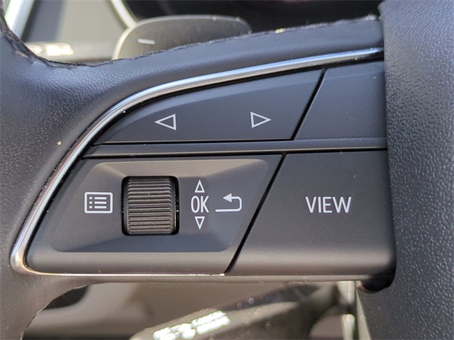 Vehicle image 26 of 30