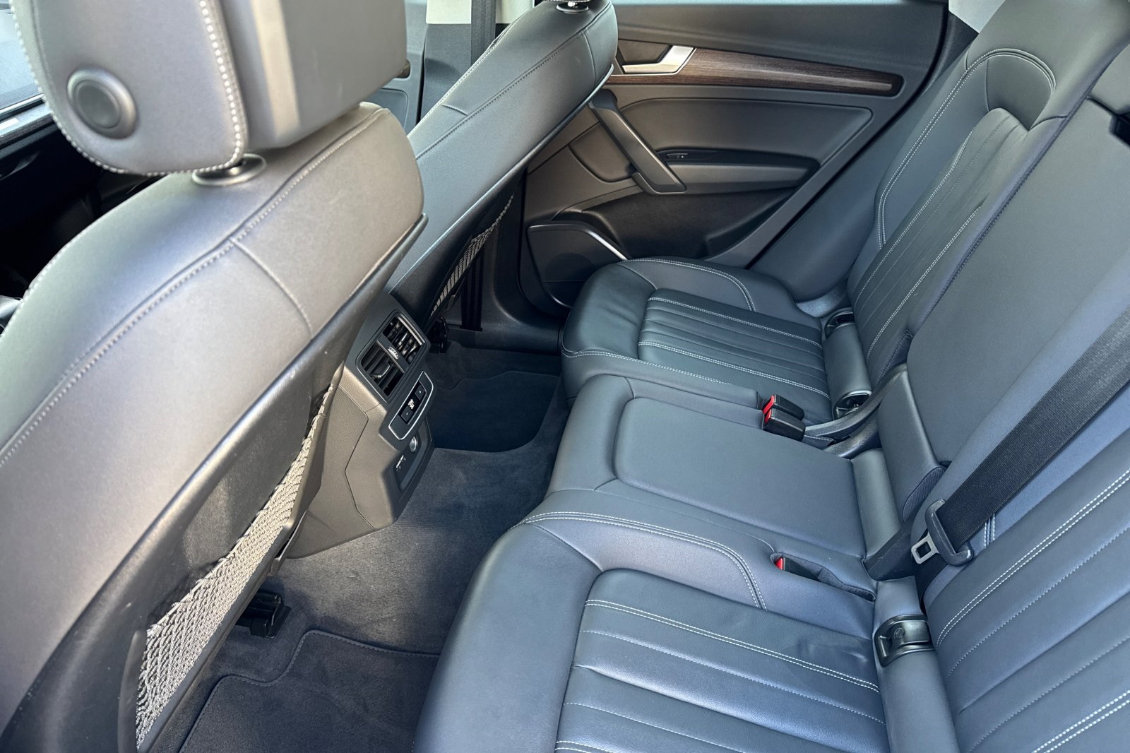 Vehicle image 12 of 29