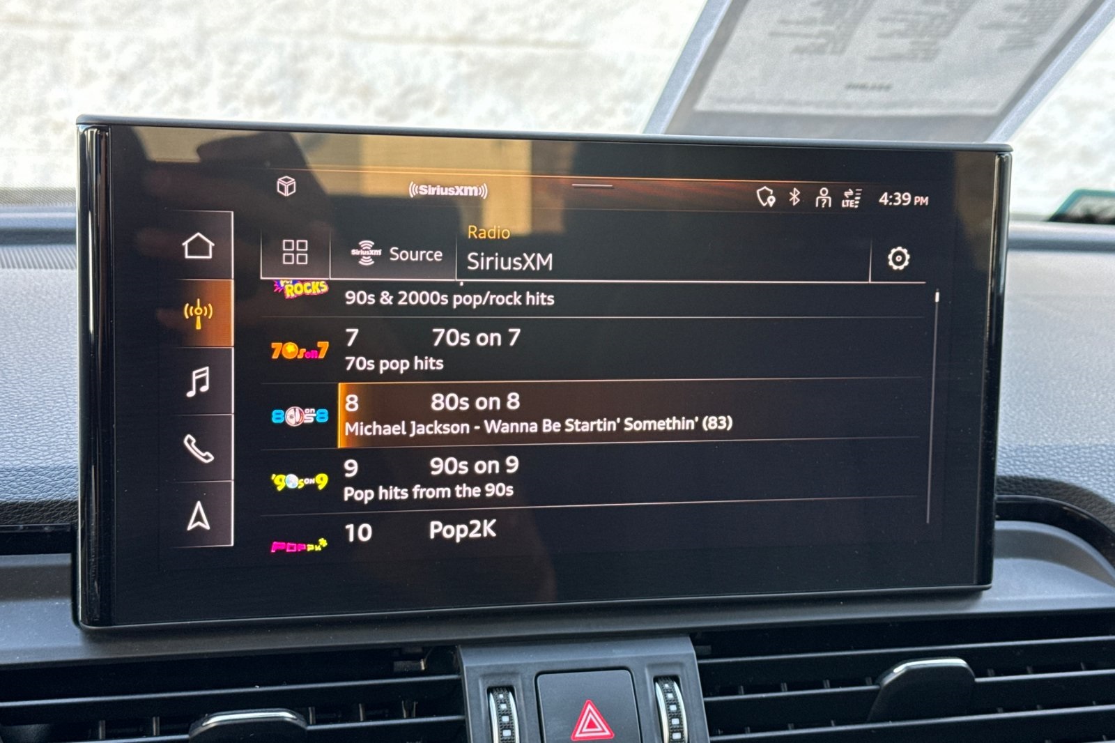 Vehicle image 18 of 29