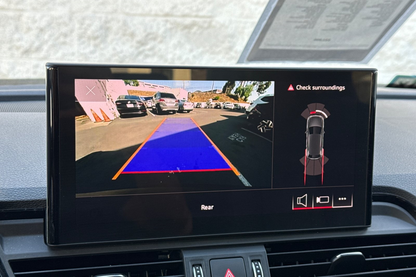 Vehicle image 19 of 29