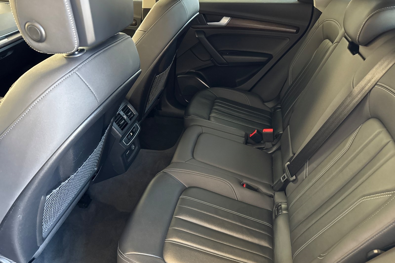 Vehicle image 12 of 29