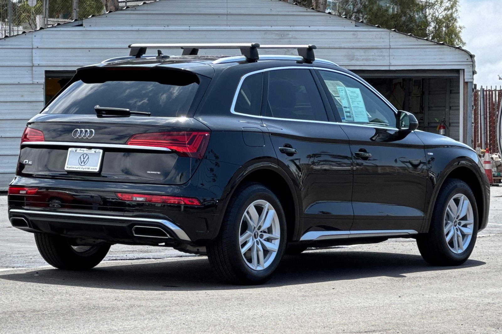 Vehicle image 3 of 29