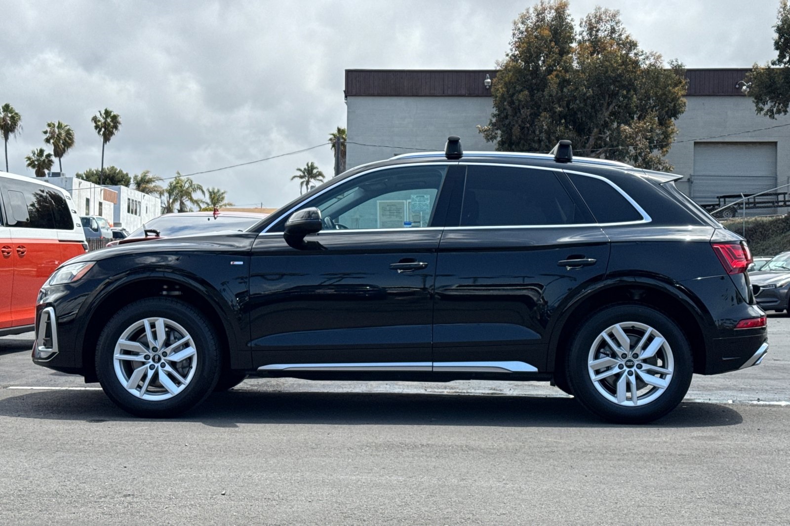 Vehicle image 2 of 29