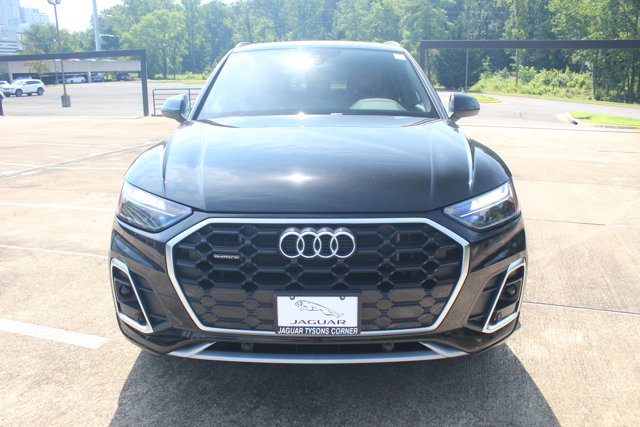 2022 Audi Q5 S Line Premium Image 2 of 28