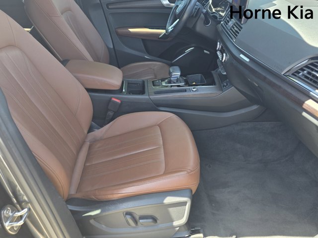 Vehicle image 11 of 35