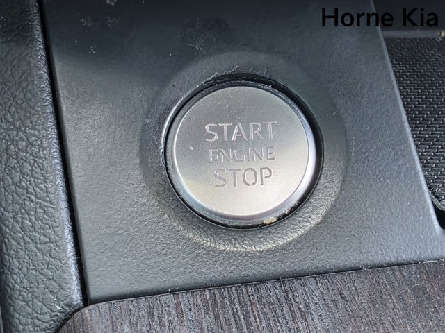 Vehicle image 32 of 35