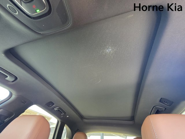 Vehicle image 20 of 35