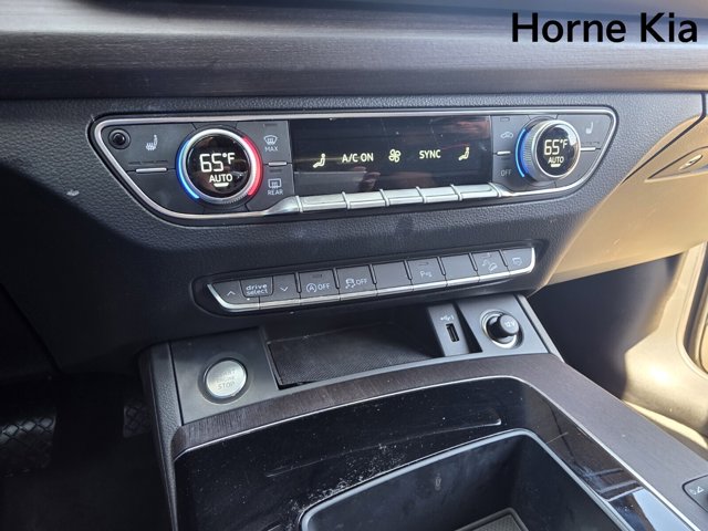 Vehicle image 29 of 35