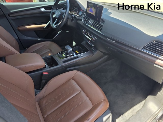 Vehicle image 16 of 35