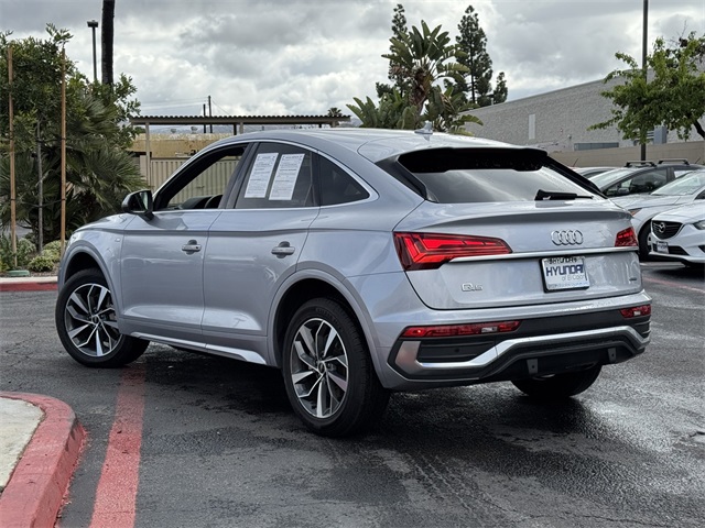 Vehicle image 6 of 44