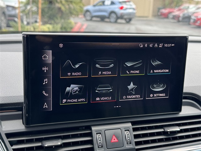 Vehicle image 31 of 44