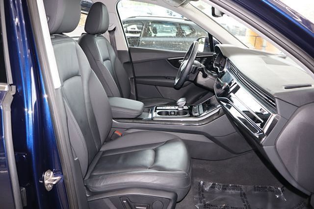 Vehicle image 13 of 38