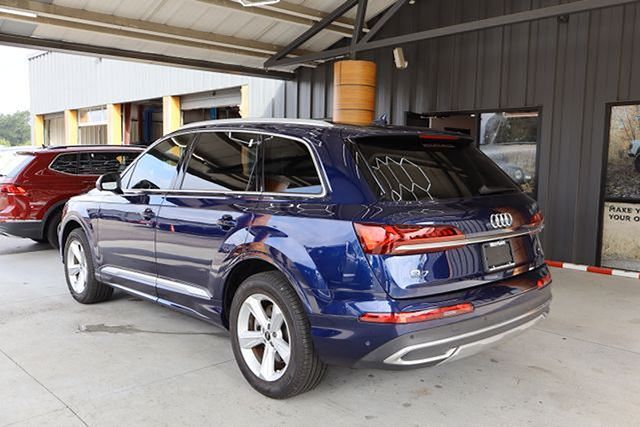 Vehicle image 6 of 38