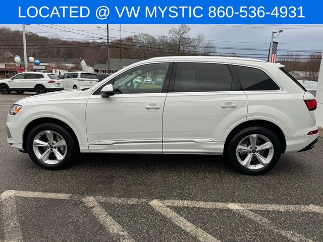 Vehicle image 8 of 38