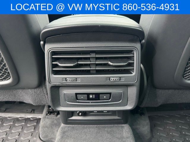 Vehicle image 13 of 38