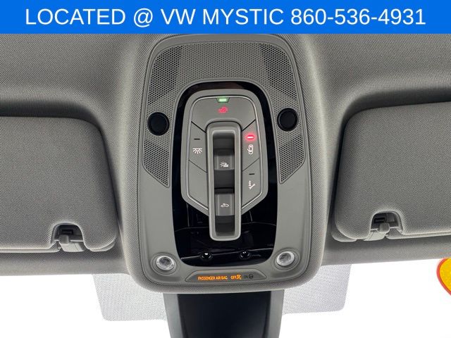 Vehicle image 34 of 38