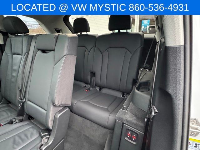 Vehicle image 14 of 38