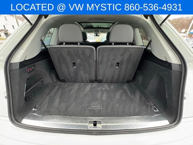 Vehicle image 16 of 38
