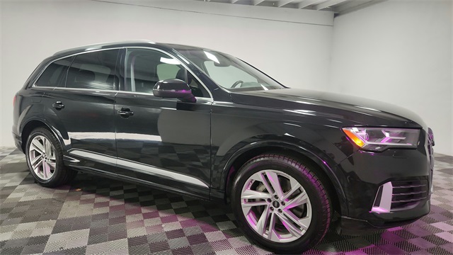 Vehicle image 4 of 26
