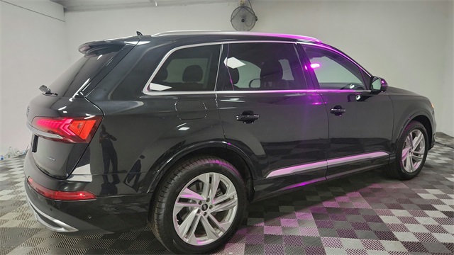Vehicle image 7 of 26