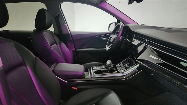 Vehicle image 16 of 26