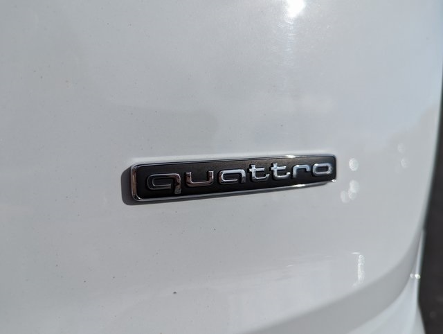 Vehicle image 22 of 27