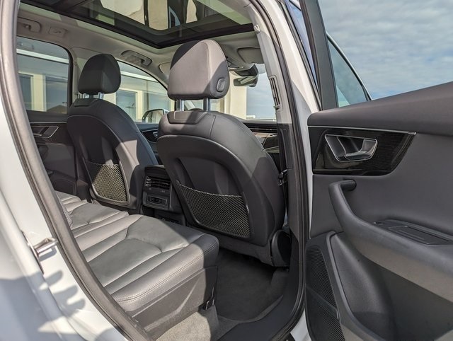 Vehicle image 27 of 27