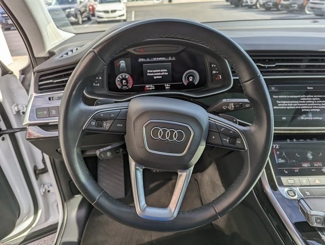 Vehicle image 10 of 27