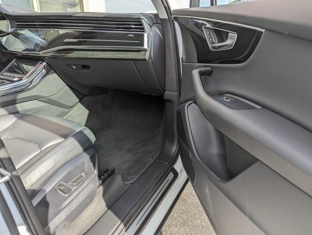 Vehicle image 26 of 27