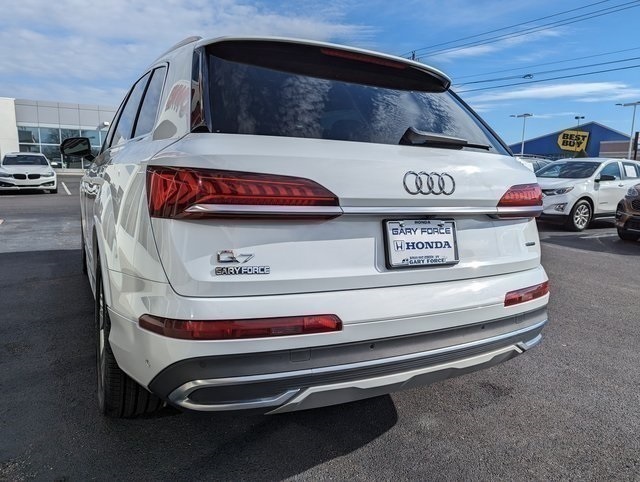 Vehicle image 5 of 27