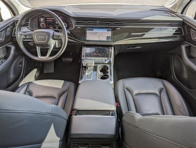 Vehicle image 20 of 27