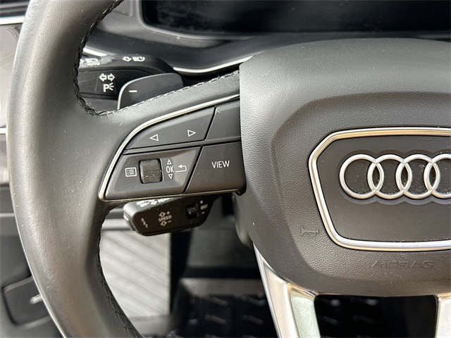 Vehicle image 20 of 33
