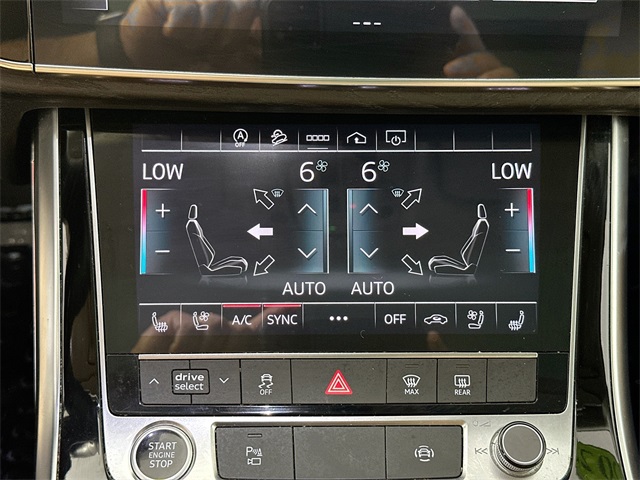 Vehicle image 26 of 33