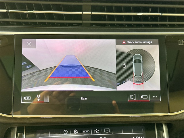 Vehicle image 24 of 33