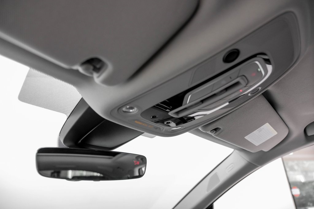 Vehicle image 42 of 52
