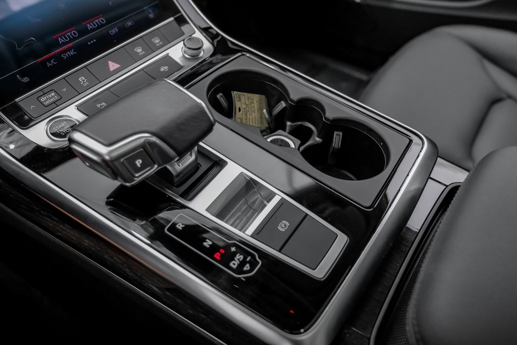 Vehicle image 36 of 52