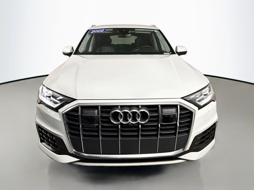 2022 Audi Q7 Premium Plus Image 2 of 34