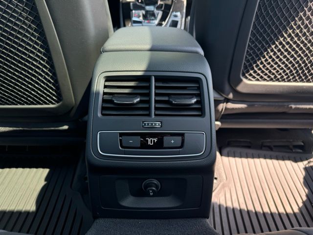 Vehicle image 24 of 28