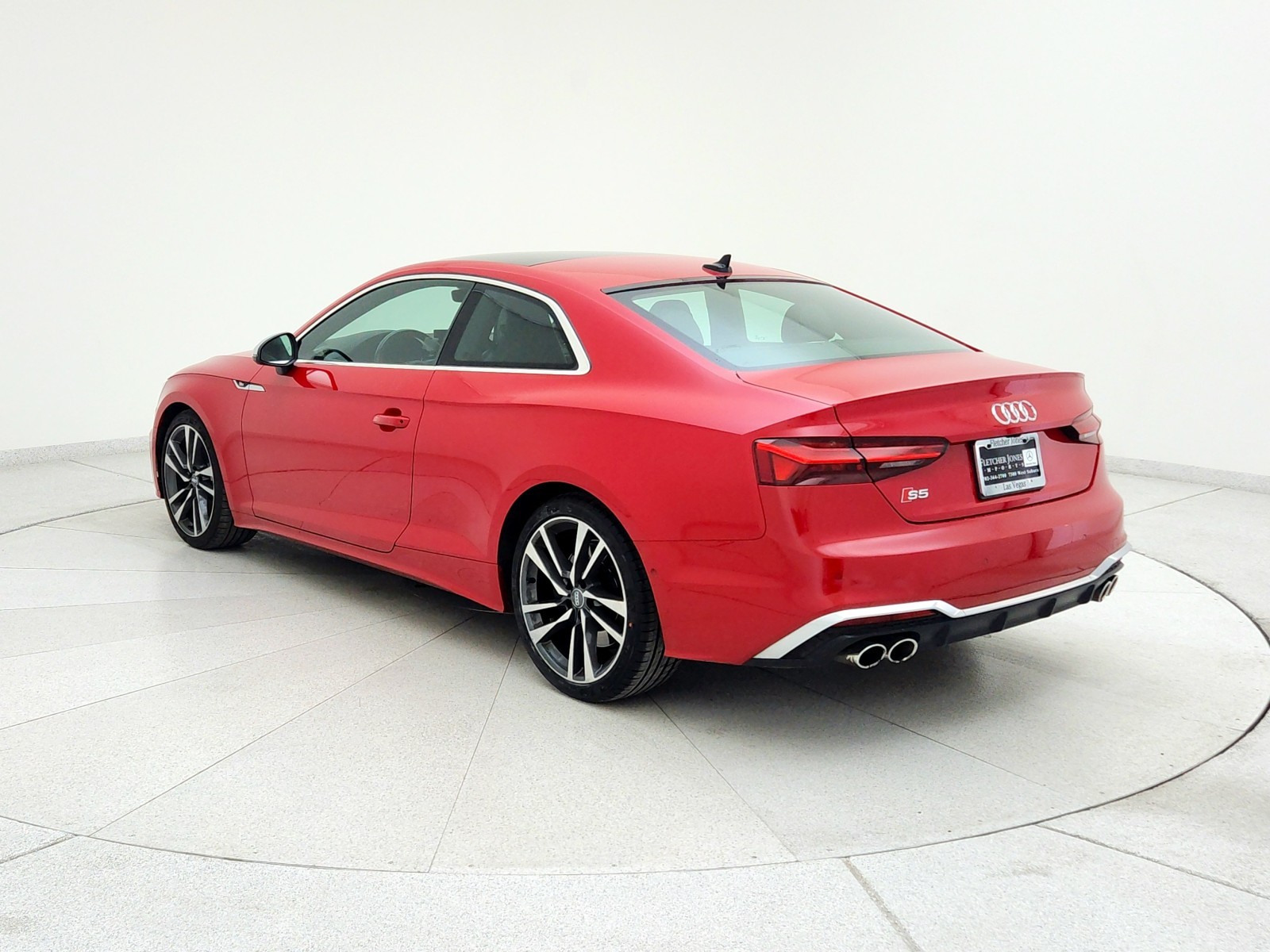 Vehicle image 16 of 39