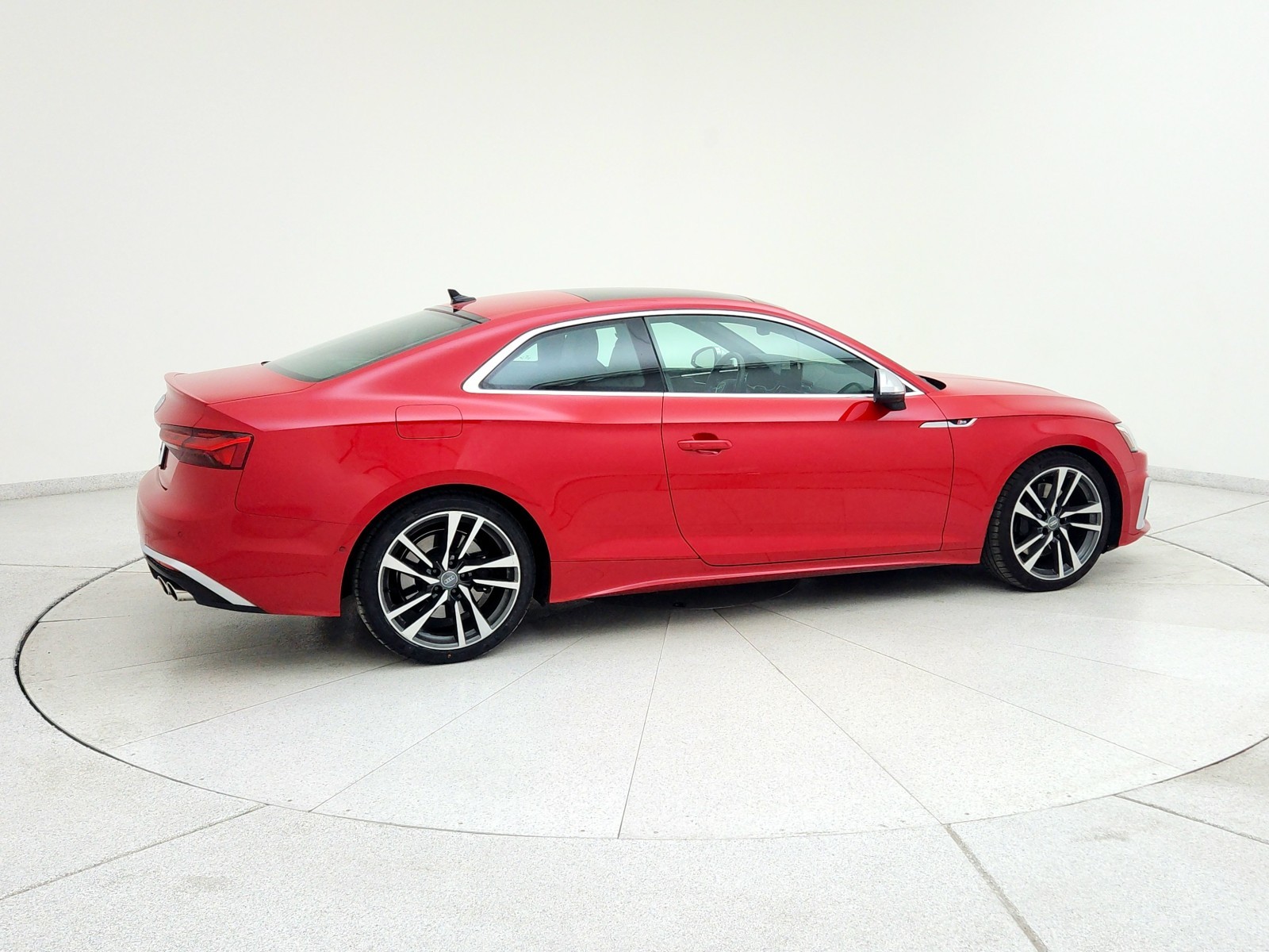 Vehicle image 12 of 39