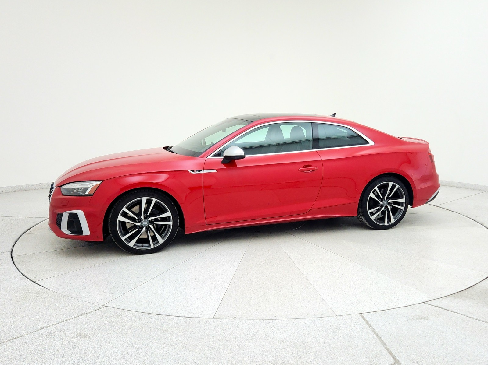 Vehicle image 1 of 39