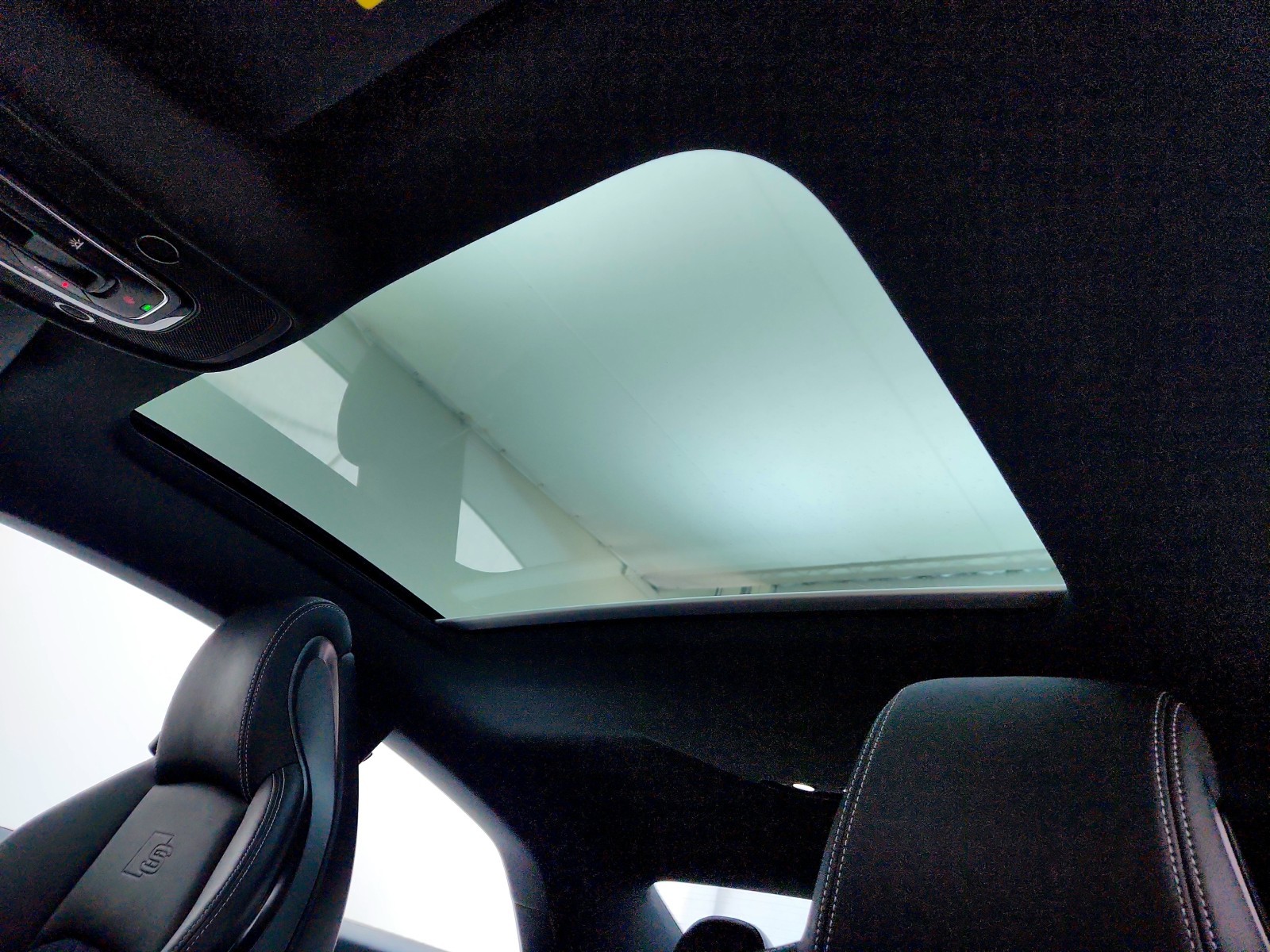 Vehicle image 24 of 39