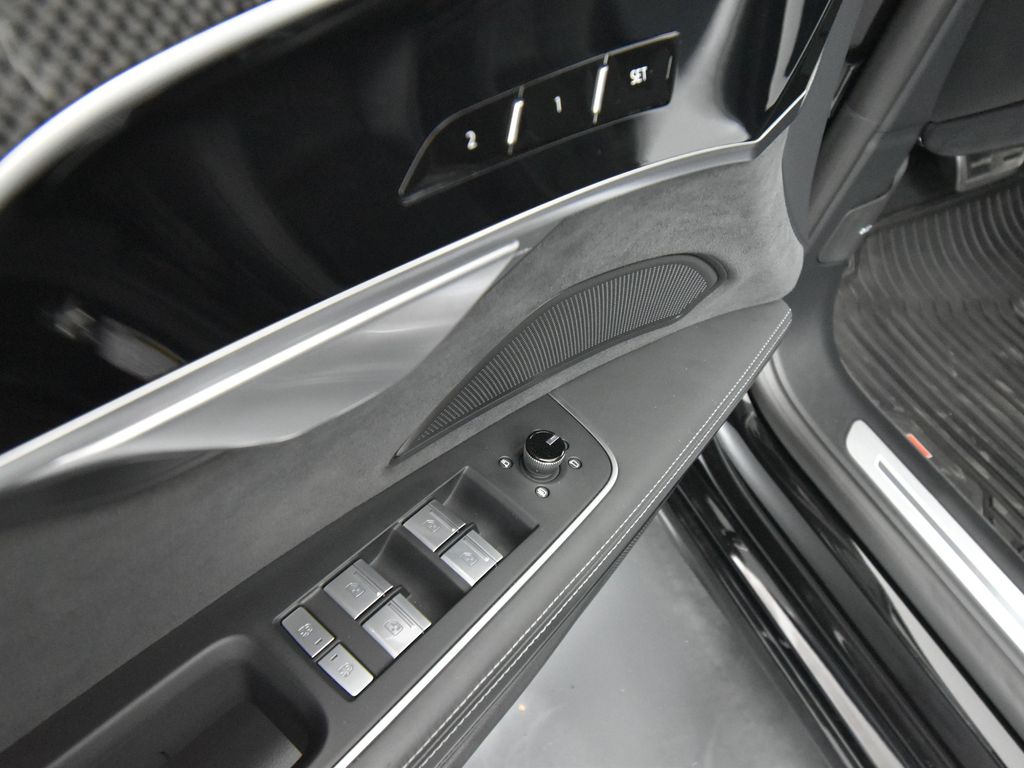 Vehicle image 23 of 53