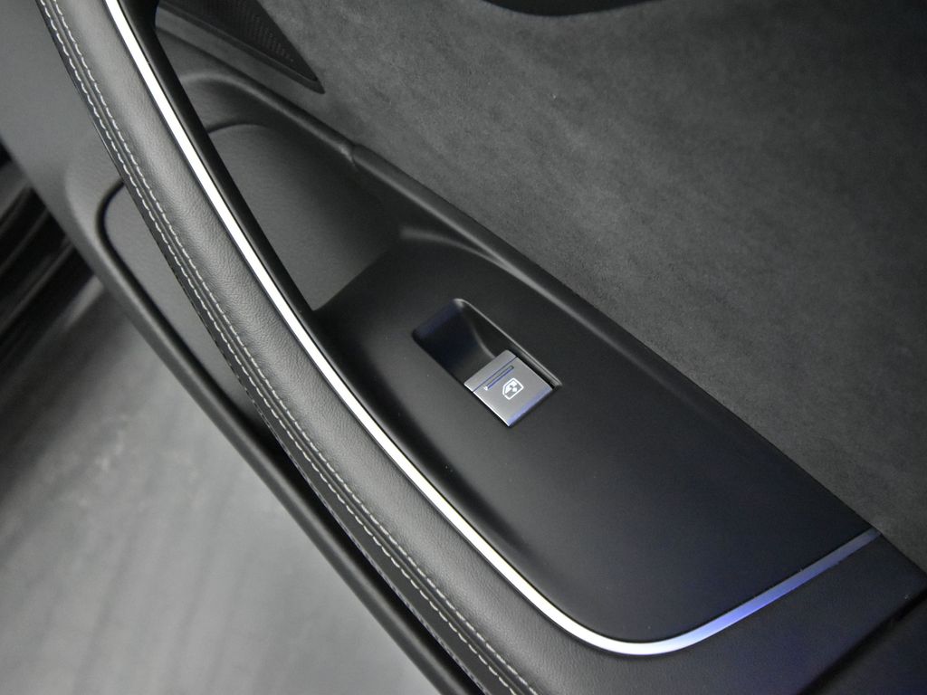 Vehicle image 48 of 53