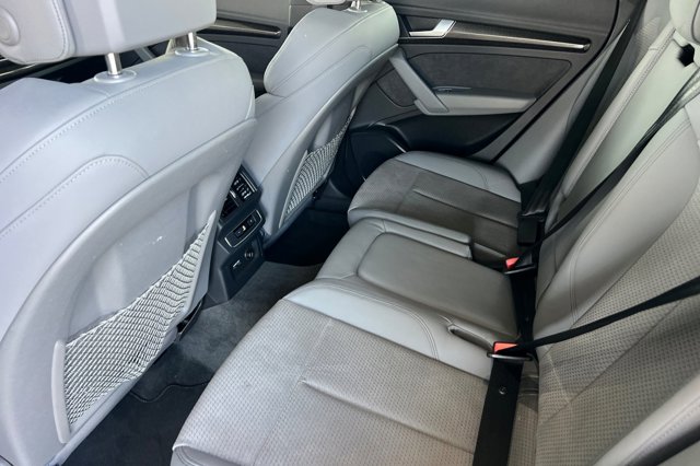 Vehicle image 12 of 29